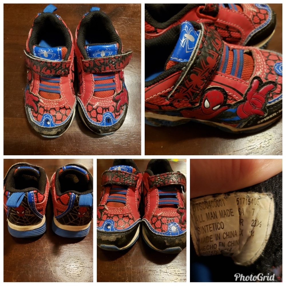 Marvel Red Spiderman Sneakers-Size 7